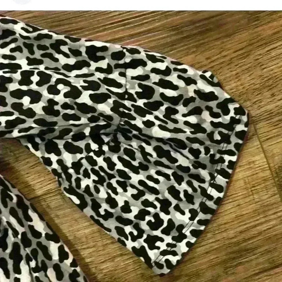 Michael Kors Open Shoulder Top - Picture 12 of 14